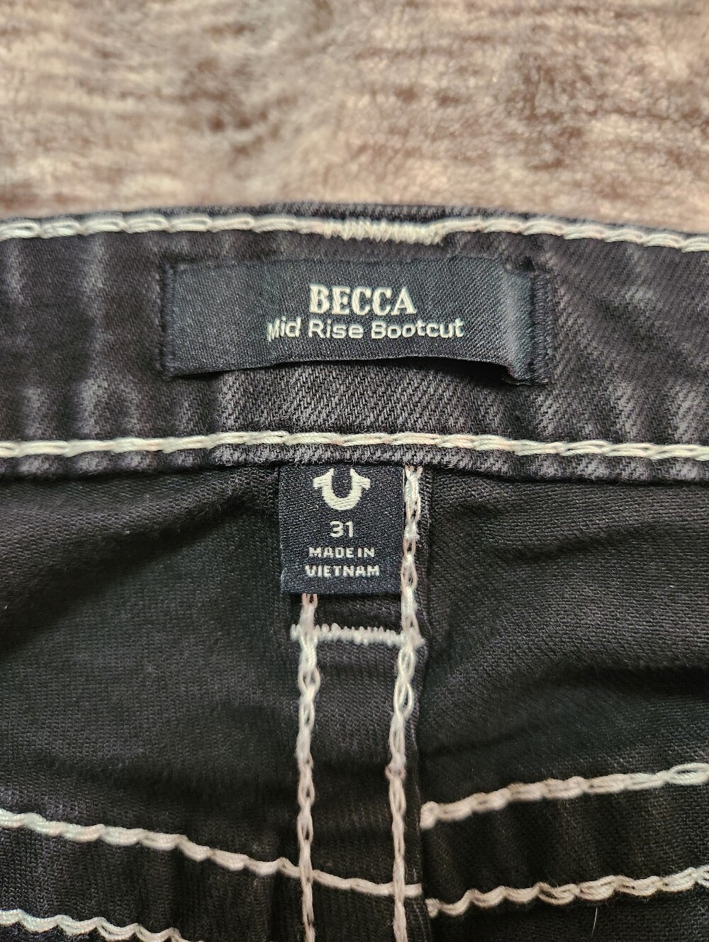 True Religion Becca Mid Rise Bootcut Big T Black Distressed Contrast Stitch Jean - Picture 6 of 14